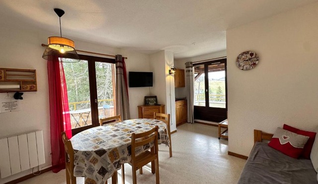 Charmant T2 cabine à Villard-de-Lans avec balcon, cuisine équipée et proche des montagnes - FR-1-515-36