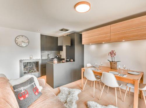 Charmant T2 + cabine, proche pistes et centre, balcon, cheminée, WIFI, parking, 4-5 pers. - FR-1-685-80