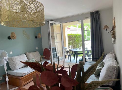 Charmant T2 PISCINE chambre lit double dans résidence du Lac