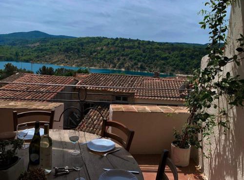 Charmant vue lac avec terrasse - "Moana"