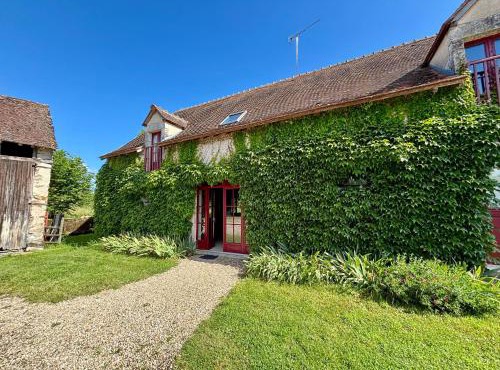 Charmante étable rénovée avec piscine et parking dans la Brenne - FR-1-591-136