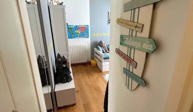 Charmante Maison Familiale aux Portes de Bordeaux avec Piscine et Jardin Arboré