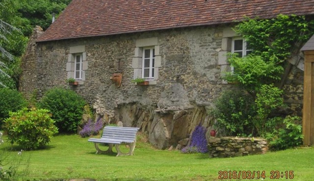 Charmante maison de campagne avec vaste parc arboré, cheminée et multiples activités à proximité - FR-1-410-153