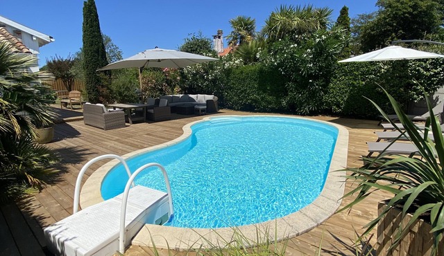 Charmante maison avec piscine, terrasse et jardin