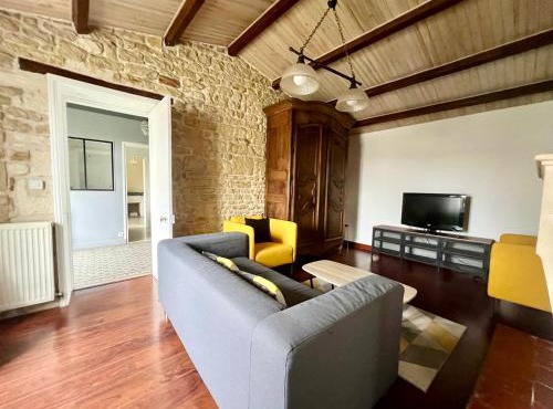 Charmante Maison en Pierre - Confort Tout équipée - Parking Privé - Wifi GRATUIT - 15min de La Rochelle