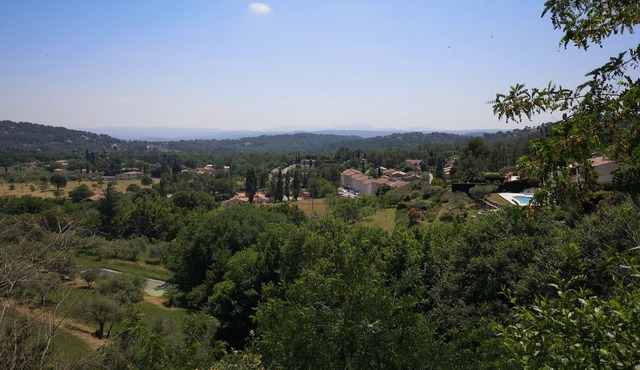 Charmante Maison 150 m2 Dans un Village Provençal