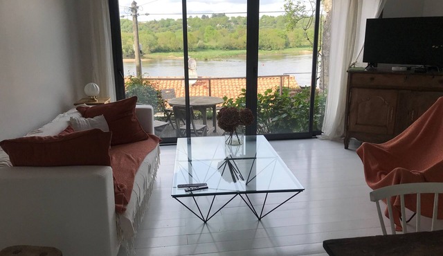 Charmante Maison Avec vue sur Loire Dans un Village Pittoresque en Pleine Nature