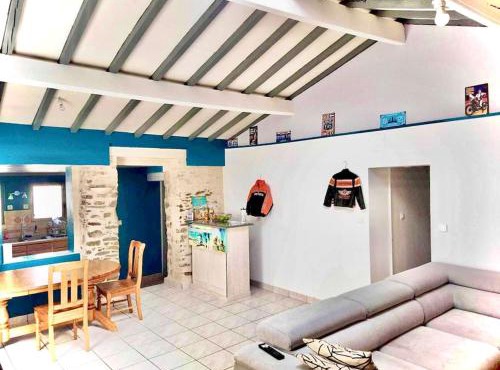 Charmante maison atypique en village