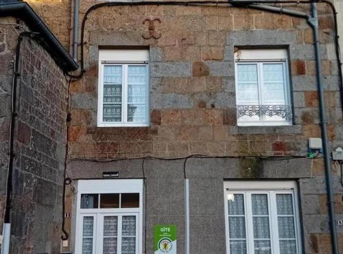 Charmante maison au cœur de Carrouges avec WIFI - FR-1-497-260