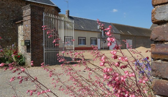 Charmante Maison au Cœur d'un Corps de Ferme avec Confort Moderne et Proximité de Sites Touristiques - FR-1-581-105