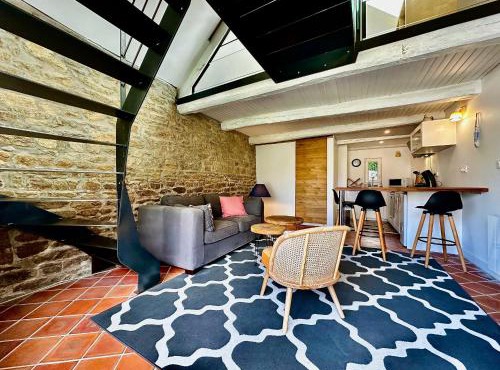 Charmante Maison Bretonne à Guidel, Proche Plages et Commerces, Jardin et Terrasse - FR-1-714-13