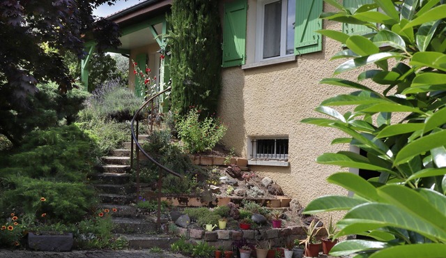 Charmante Maison Dans un Environnement Verdoyant , Près de la Chaine des Volcans
