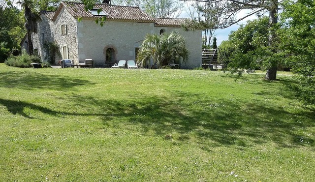 Charmante Maison de Campagne Proche de Bergerac, Sites de Dordogne, Randonnées