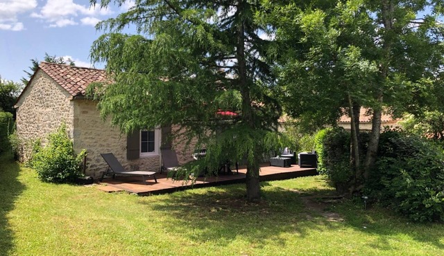Charmante Maison de Campagne Avec Piscine, Proche Sites Touristiques