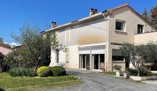 Charmante Maison de Ville à 500m du Centre Historique de Realmont