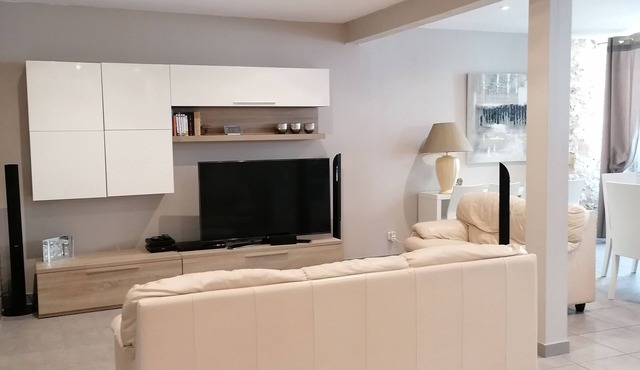 Charmante Maison de Village en Pierre à 100m D'un Parc Aquatique