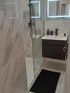 Charmante maison de ville avec parking privé