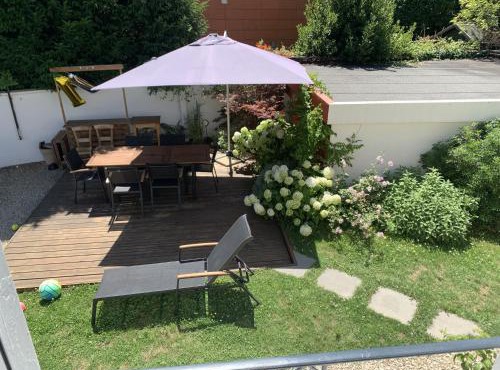 Charmante maison de ville avec jardin et piscine