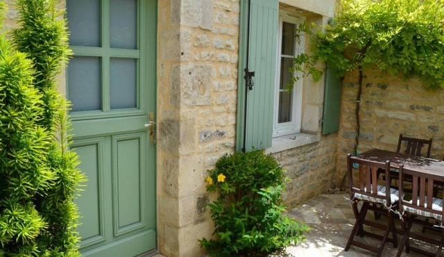 Charmante maison en pierre avec jardin clos, animaux acceptés - FR-1-653-91