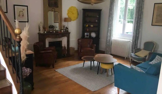 Charmante Maison Ensoleillée Avec Jardin