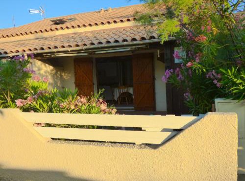 Charmante maison familiale à Gruissan avec terrasse ensoleillée