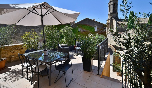 Charmante Maison en Pierre au Cœur D'un Village aux Portes D'uzès