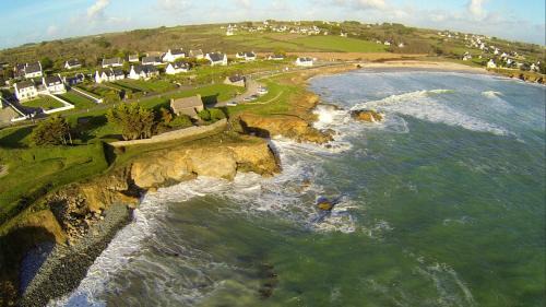 Charmante maison près de Primelin avec jardin et terrasse