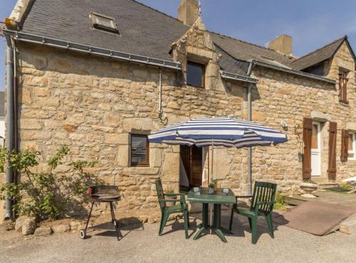 Charmante Maison Rénovée à 500m de la Mer avec Jardin, 2 Chambres, Parking Gratuit - FR-1-306-911