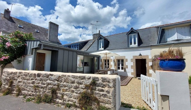 Charmante Maison Rénovée en 2023, au Coeur du Village
