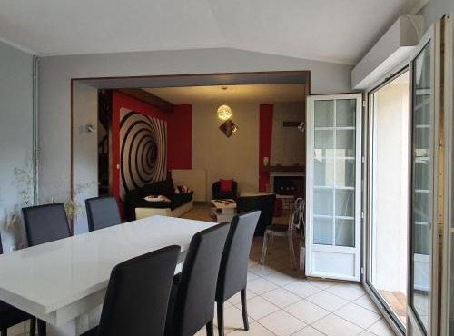 Charmante maison rénovée avec jardin, proche de Verdun, idéale pour familles, draps et chauffage inclus - FR-1-585-50