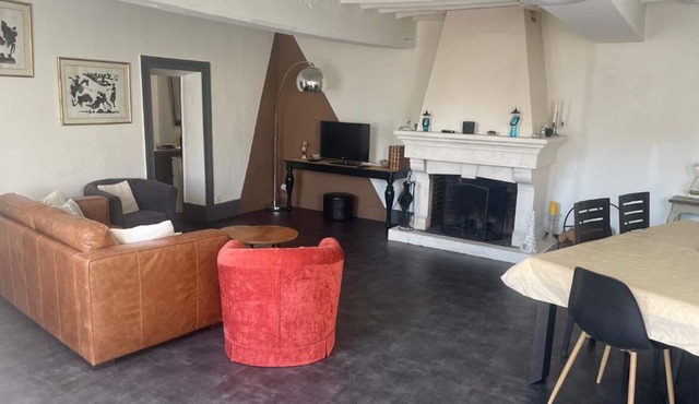 Charmante Maison Située à Seulement à 1h15 de Paris et 20 Minutes de Chartes