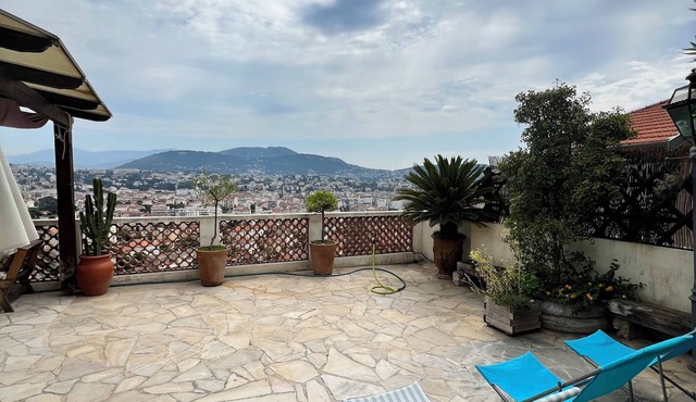 Charmante Maison vue mer à Nice