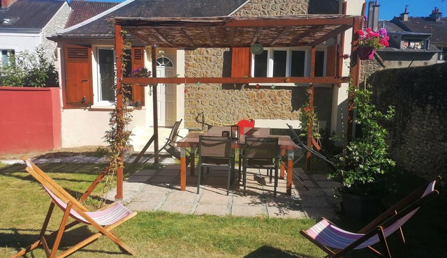 Charmante Maisonnette et son Petit Coin de Verdure