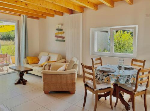 Charmante maisonnette avec piscine partagée