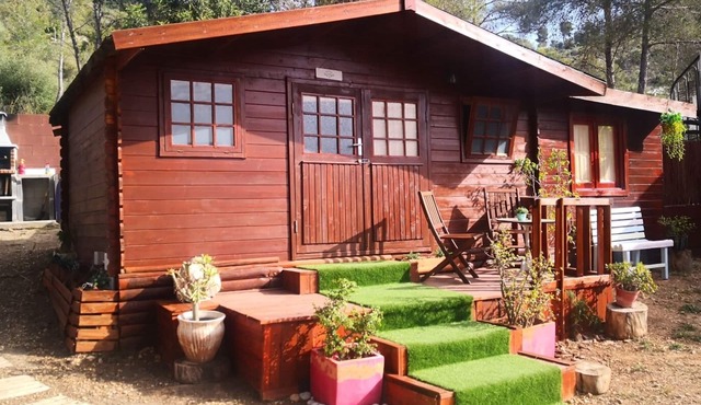 Charmante Petite Maison en Bois Avec Piscine