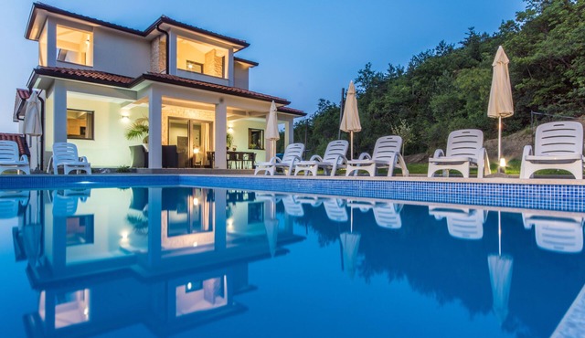 Charmante und Romantische Villa mit Pool