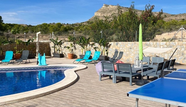 Charmante Villa Avec Piscine en Bord de Montage et Proche de la Plage