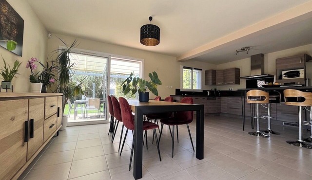 Charmante Villa Climatisée Avec Piscine