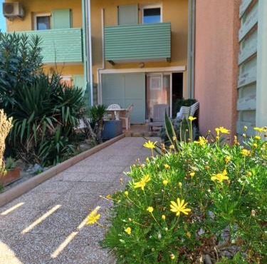 Charmante villa dans village naturiste