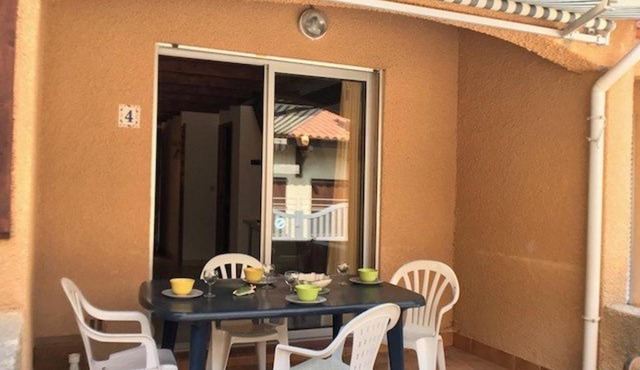 Charmante Villa T3 avec Terrasse, Parking et Proximité Plage - Idéale Familles, 5 Couchages - FR-1-81-472