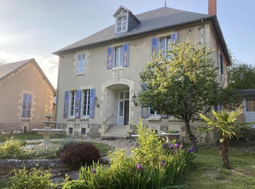 Charme d'antan avec jardin clos près de Vichy - FR-1-489-533