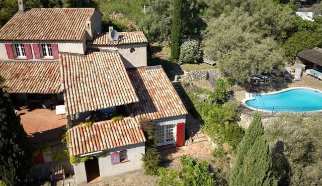 Charme Provençal Les Amandiers Swimming pool & Pets