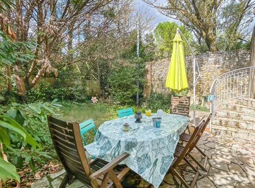 Charme rustique avec jardin privé "Au Pastel"