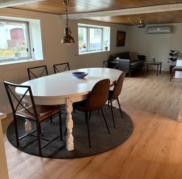 Charmerende sommerhus i fredelige omgivelser