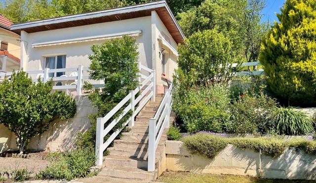 Charmes lakeside house