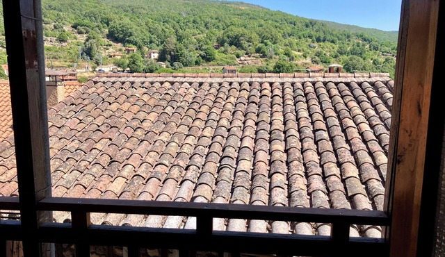 Charming rural house in the heart of the village. Hairy companions welcome