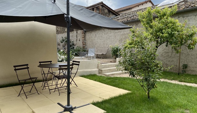 Charming 3-star and 3 épis gîte in Belleville-en-Beaujolais.