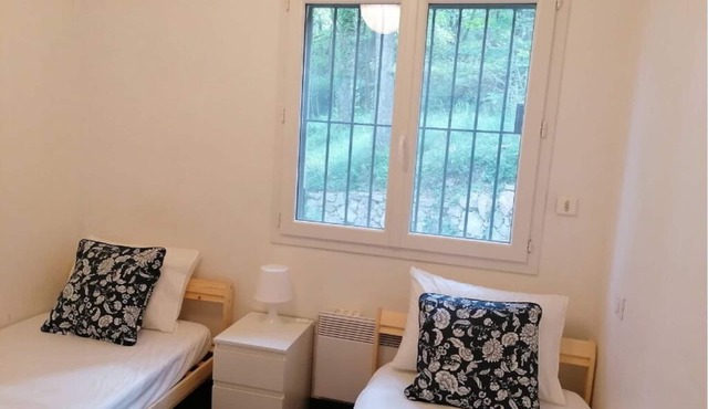 Charming little quiet farmhouse just 20 minutes from Lac du Salagou