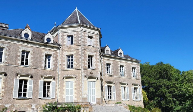 Charming Gîte in Castle - Wifi & Parking Included