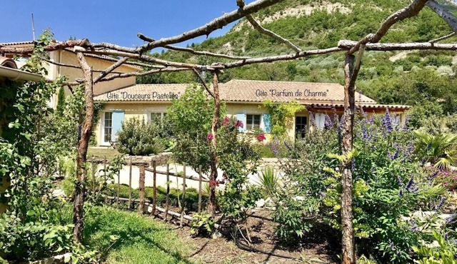 Charming Perfume" cottage